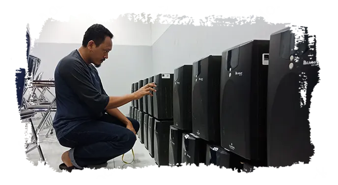 Berpengalaman lebih dari 10 tahun rental atau sewa UPS