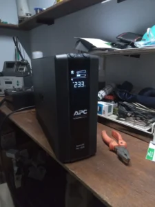 Foto kondisi UPS APC BR1300MI selesai di servis