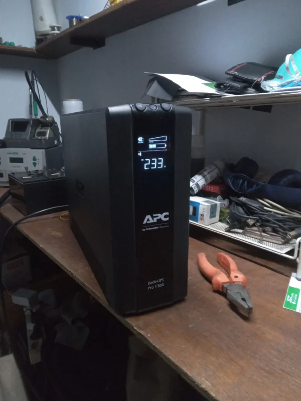 Foto kondisi UPS APC BR1300MI selesai di servis