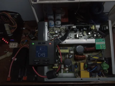 Servis UPS APCSRV1KI Rusak Blok Charger Fault CHG atau CH9