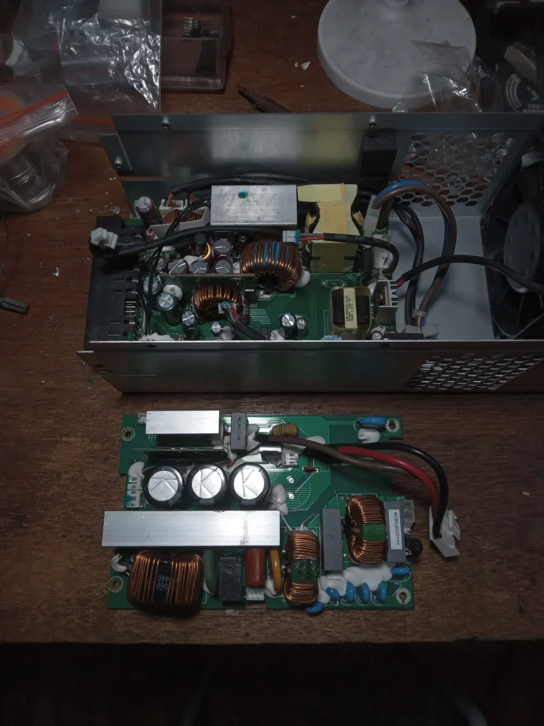 Foto Mainboard Mesin PSU 3Y Power YM-3531A dari atas