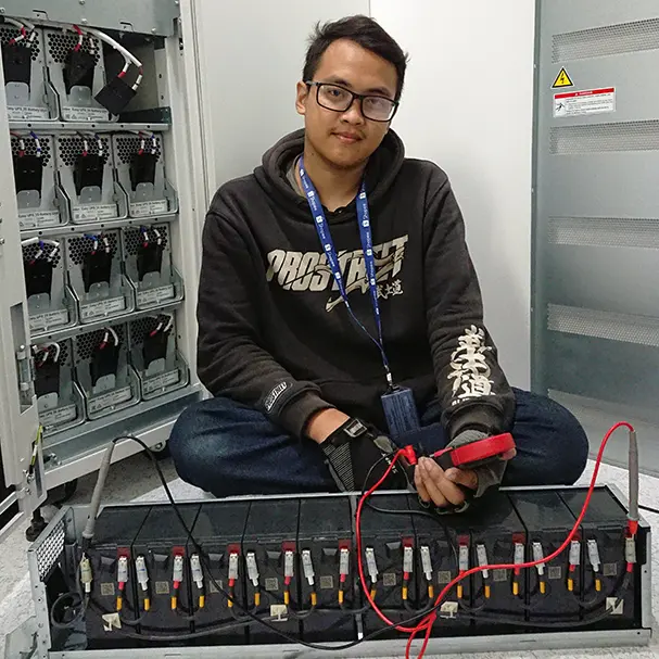 Teknisi Spesialis Elektronik