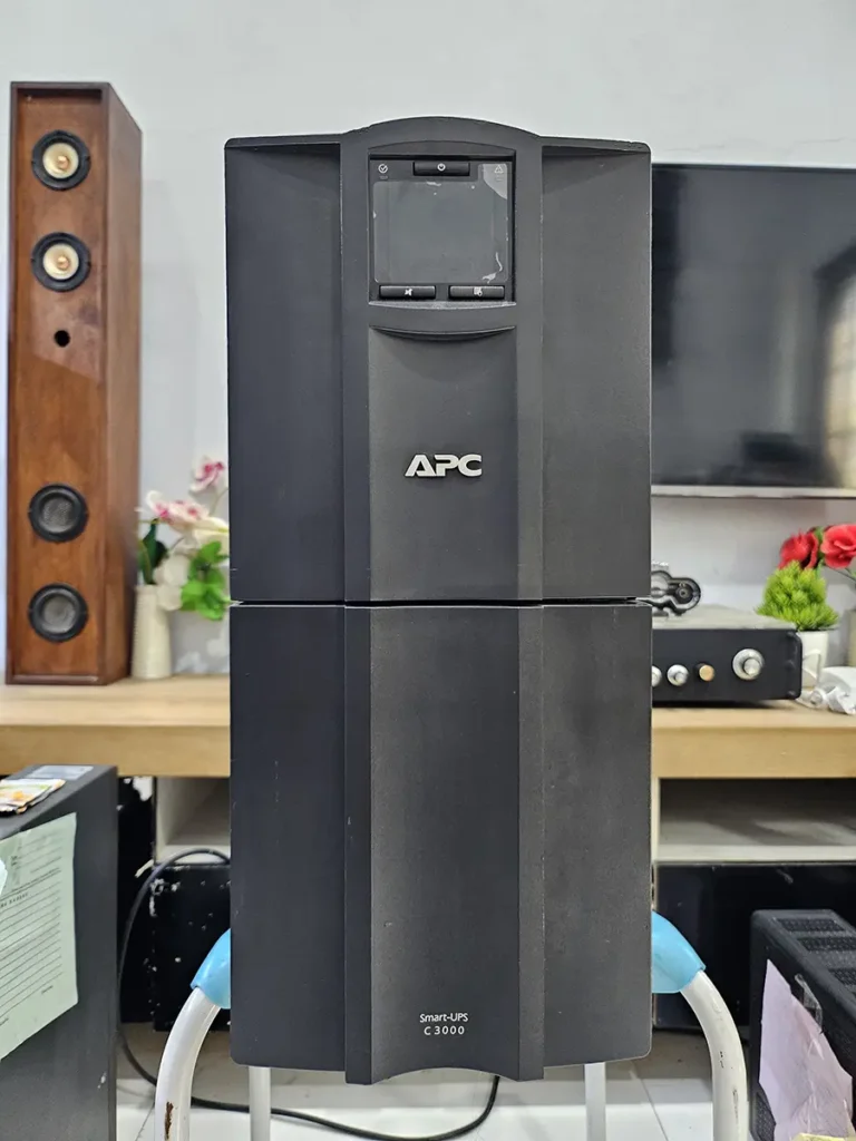 UPS APC SMC3000I - Second