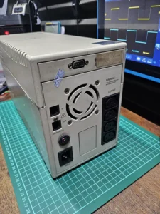 Foto Bagian Belakang UPS Laplace Phasor 1200