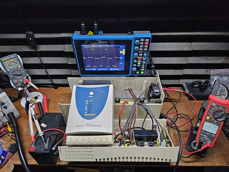 Pengetesan Tes Backup Perbaikan Servis UPS Laplace Phasor 1200
