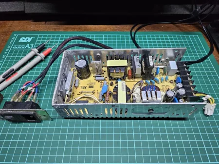 Foto Mainboard Bagian Dalam Power Supply PSU Mean Well SP-150-24