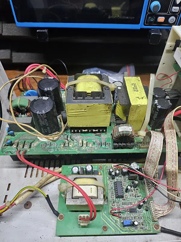 Kondisi sebelum Perbaikan Servis PSU ATTEN KPS3030DA Korosi Karat Terbakar Short Mati Total