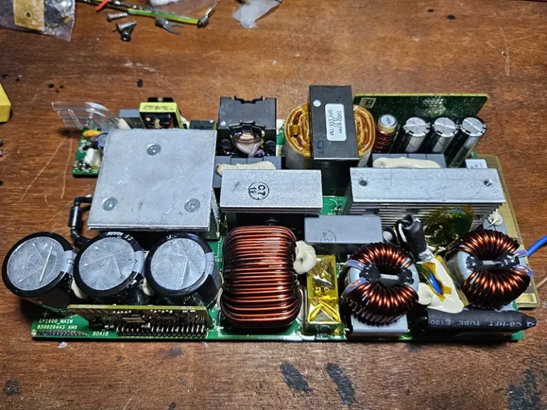 Foto Bagian Dalam Mainboard Servis Perbaikan Power Supply PSU GE EP1600-UTEZ