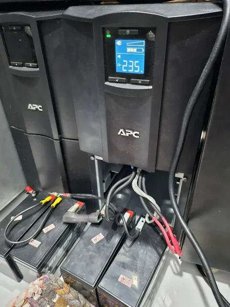 Invoice Servis UPS APC SMC3000I