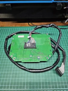 Kondisi Setelah Servis Perbaikan LCD UPS Riello AST2M005S Bagian Belakang