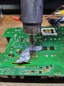 Proses Perbaikan Servis Power Supply PSU GE EP1600-UTEZ Ganti Komponen IC Power Switching