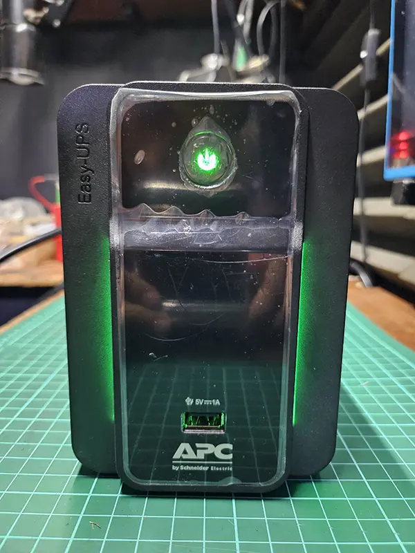 Invoice Servis UPS APC BVX700LUI-MS
