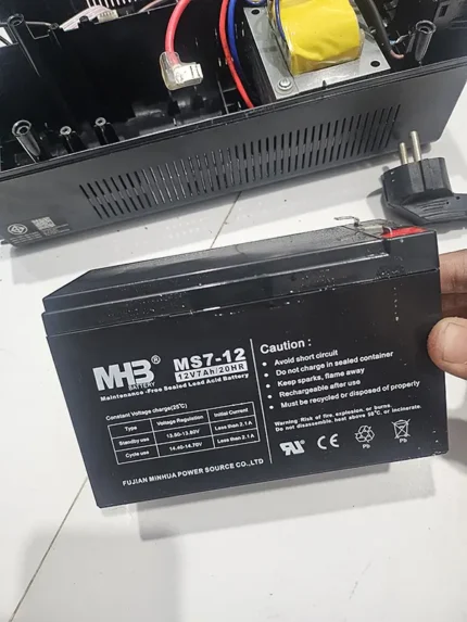Servis Perbaikan UPS APC BVX700LUI-MS Kerusakan Battery Bocor Over Charge Alarm Bunyi Terus